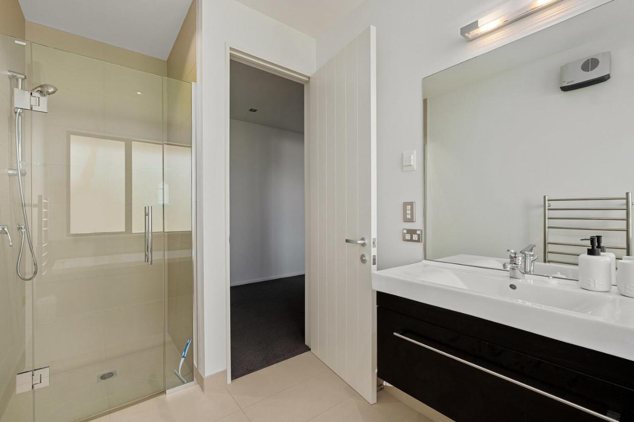 Roys Bay Lodge - Wanaka Holiday Home ภายนอก รูปภาพ